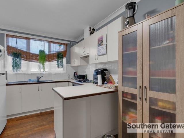 3 BEDROOM FAMILY HOME!