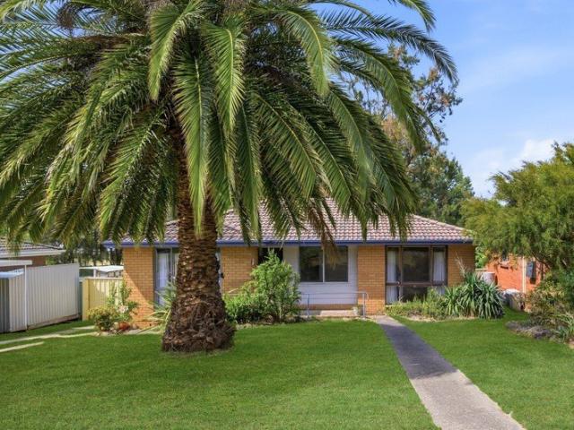 3 BEDROOM FAMILY HOME! 568 SQM BLOCK!