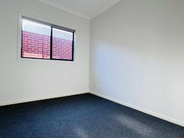 Rockbank, Victoria - Parking, Equipped kitchen