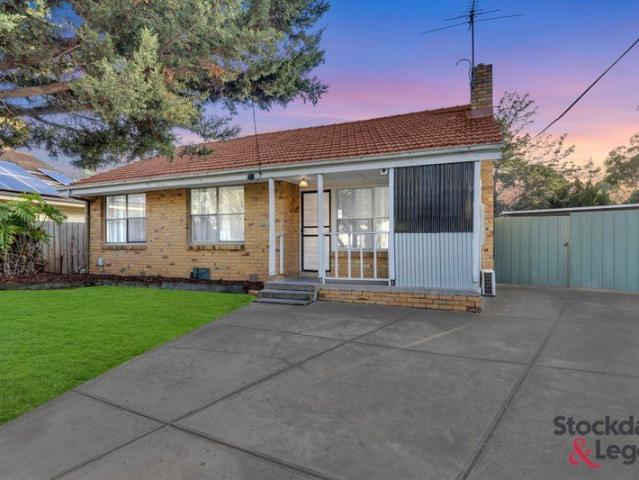3 BEDROOM FAMILY HOME FOR SALE IN LAVERTON ! PLANS APPROVED