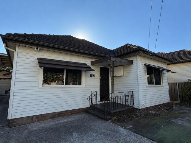3 Bedroom Family Home in Central Location!
