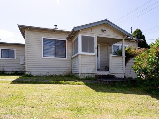 3 Bedroom Family Home in Central Location!