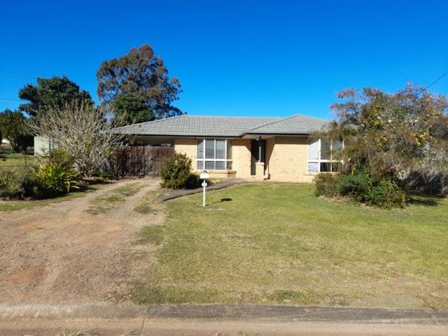 3 Bedroom family home in Blackbutt