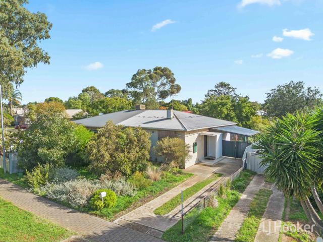 3 Bedroom Family Home in Elizabeth Vale