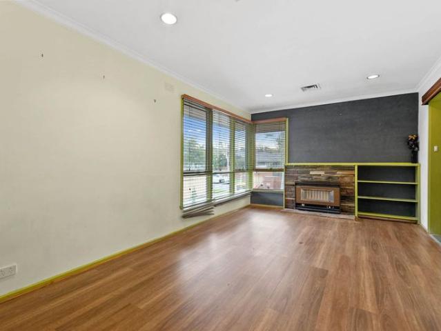 3 Bedroom Family Home In Ideal Location
