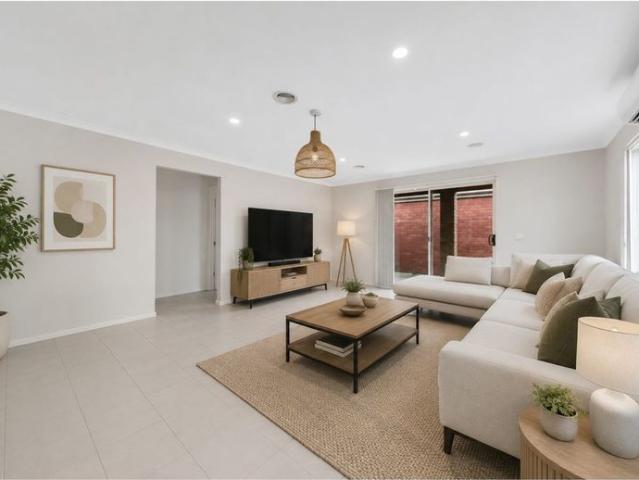 3 Bedroom Family Home in Wyndham Vale!