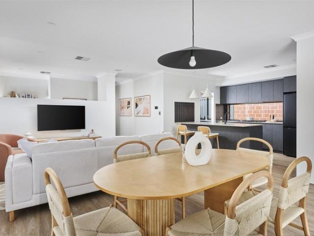 3 Bedroom Family Home in Yanchep Coastal Living with Modern Convenience