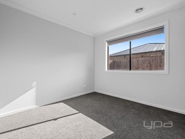 3 BEDROOM FAMILY HOME MOVE IN & LOVE IT