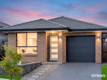 3 Bedroom Family Home | Spacious Backyard | Plus a Media
