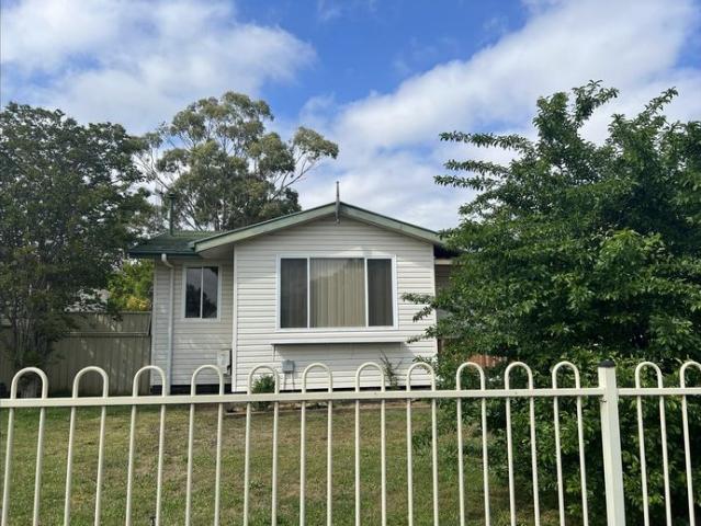 3 BEDROOM FAMILY HOME PART FURNISHED