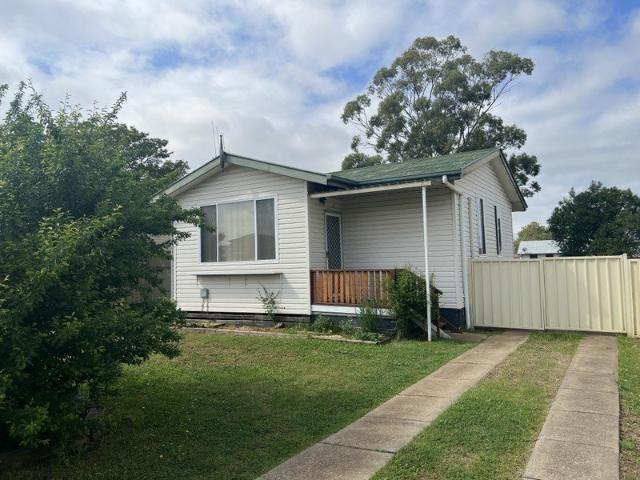 3 BEDROOM FAMILY HOME PART FURNISHED