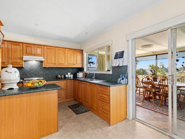 3 Bedroom Family Home with Views!