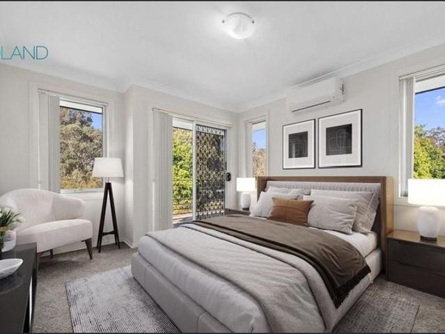 3 Bedroom Family Home With Community Pool Included!