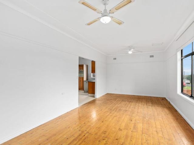 3 Bedroom Family Home with Garage