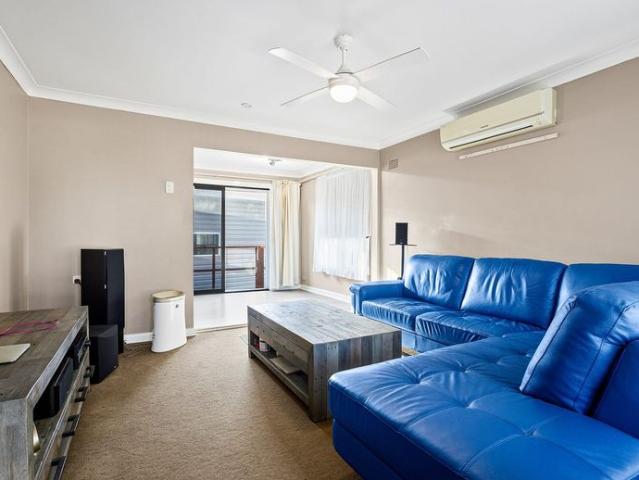 3 BEDROOM FAMILY HOME with Garage