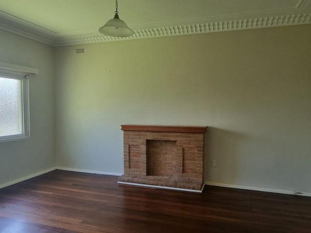 3 Bedroom Family Home with Large Fenced Yard