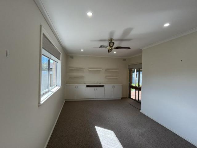 3 Bedroom Family Home with Multiple Living Areas
