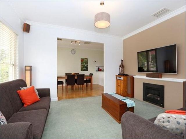 3 Bedroom Family Home with Separate Rear Rumpus and Kitchen!