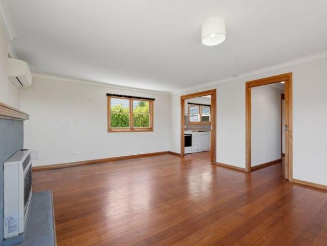 3 Bedroom Family Home with Separate Studio