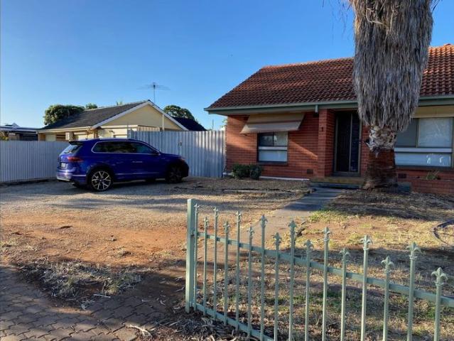 3 Bedroom Family Home with Solar panels and Battery