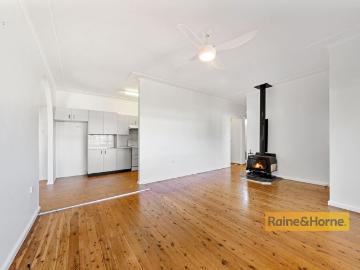 3 BEDROOM FAMILY HOME WITH SLEEPOUT