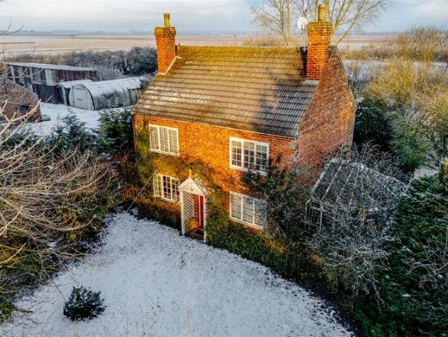 3 Bedroom Detached House