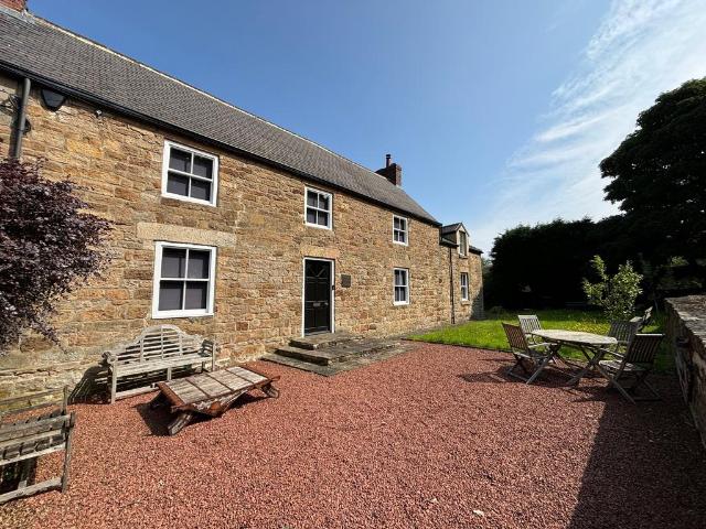 3 bedroom farm house to rent