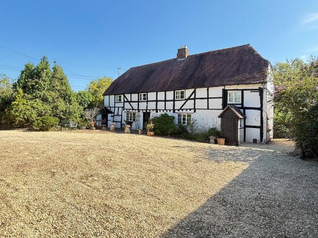 3 bedroom farm house for sale