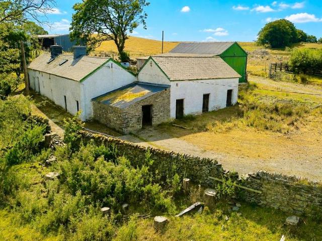 3 bedroom farm house for sale