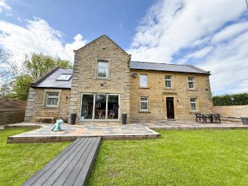 3 bedroom farm house for sale