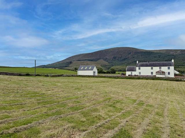 3 bedroom farm house for sale