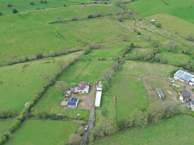 3 bedroom farm house for sale