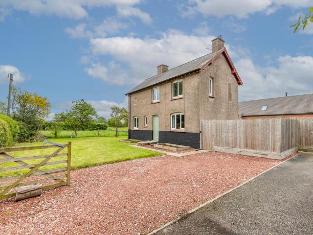 3 bedroom farm house for sale