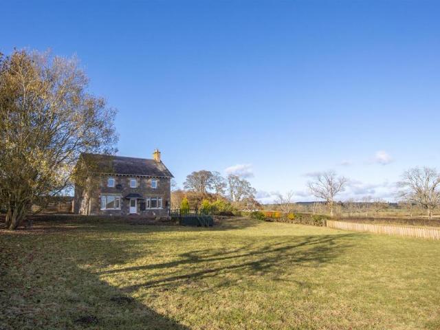 3 bedroom farm house for sale