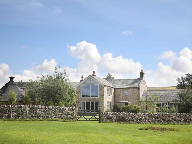 4 bedroom farm house for sale
