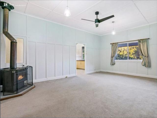3 Bedroom Farmhouse on 1/4 acre in Sleepy Hollow