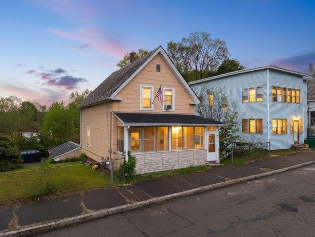 3 bedroom, Fitchburg MA 01420 105422817