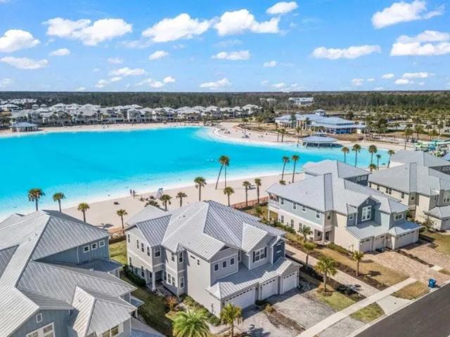 3 bedroom, FL FL 102715878