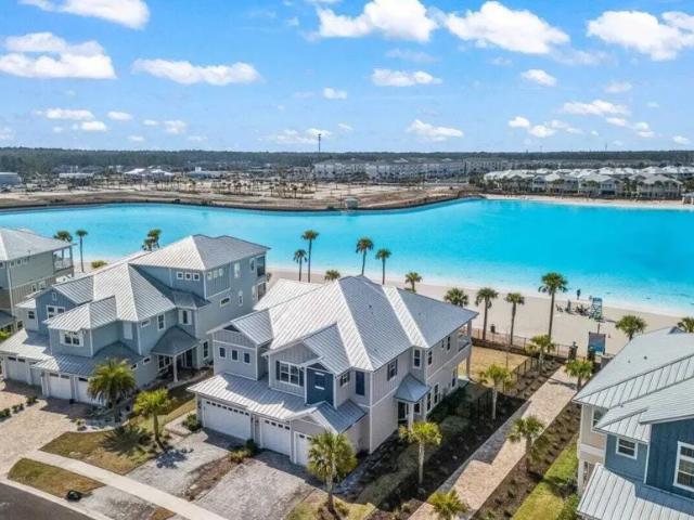 3 bedroom, FL FL 102715880