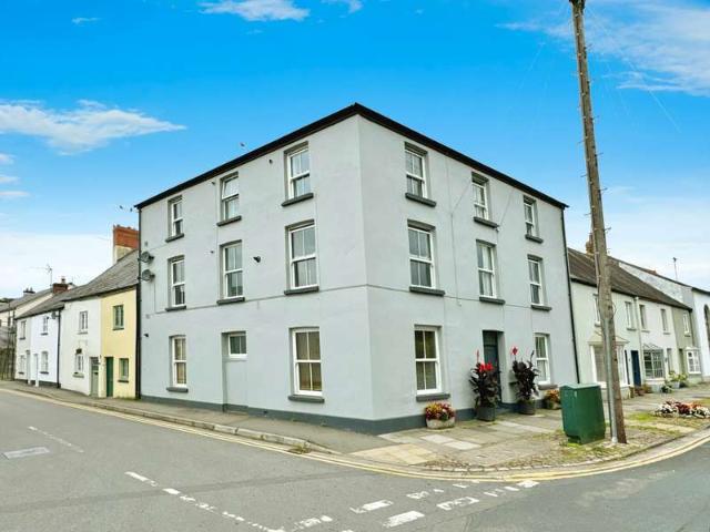 3 Bedroom Flat