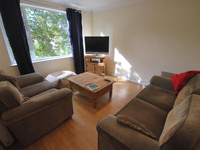 3 bedroom Flat