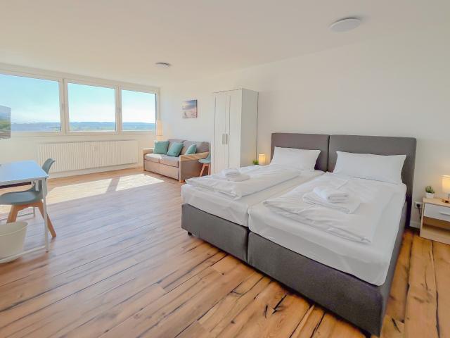 3 bedroom flat 82 m², upper floor with view – balcony, lift, parking