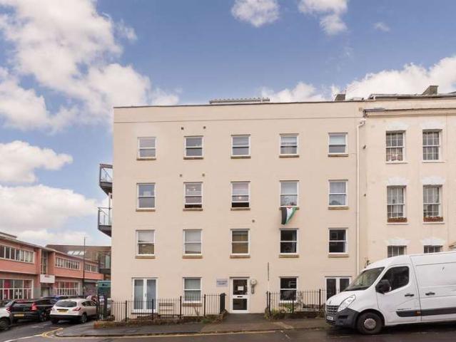 3 Bedroom Flat