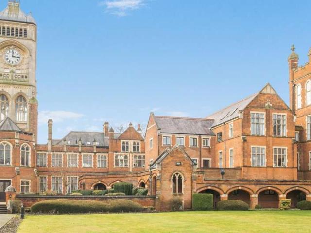 3 Bedroom Flat