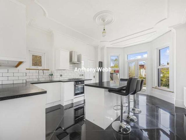 3 Bedroom Flat