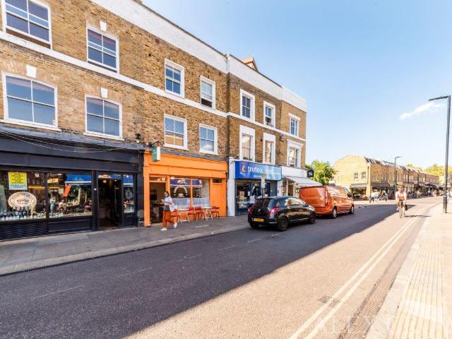 3 Bedroom Flat To Let