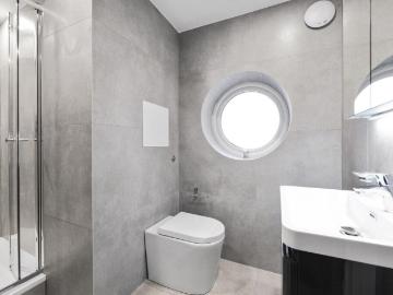 3 Bedroom Flat To Let