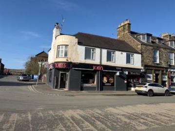 3 bedroom Flat To Let