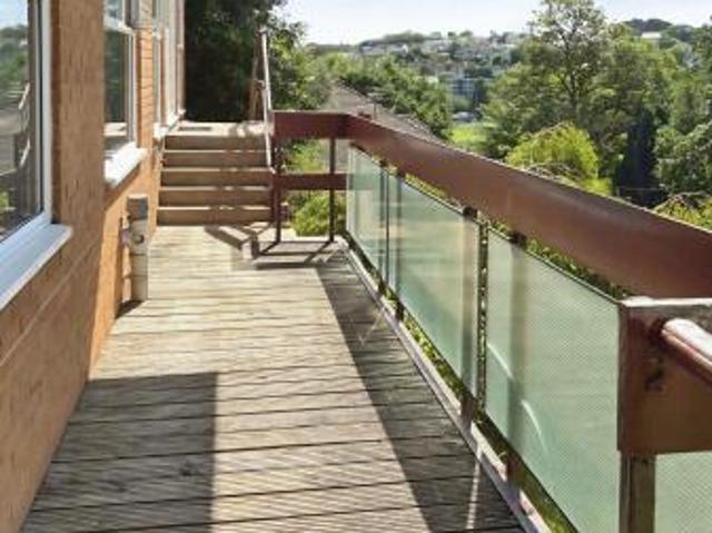 3 bedroom Flat To Let