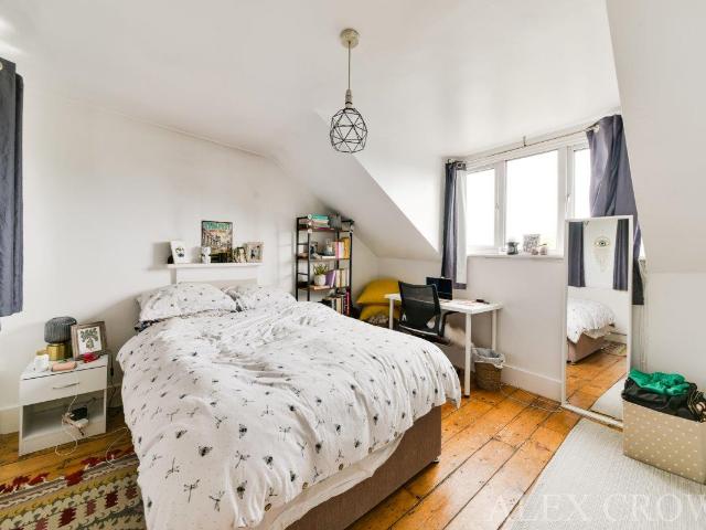 3 Bedroom Flat To Let